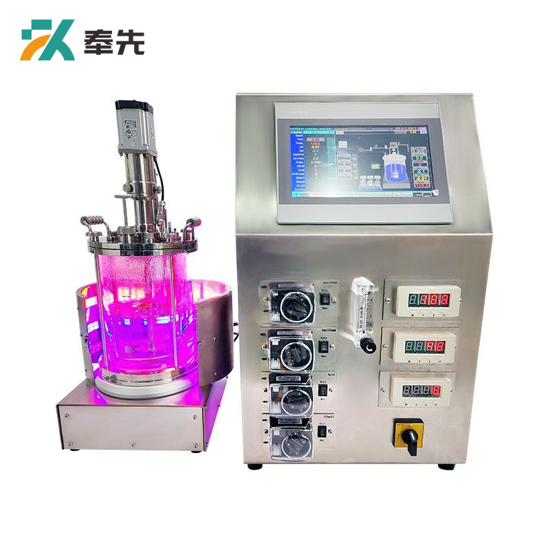 Glass Illumination Bioreactor